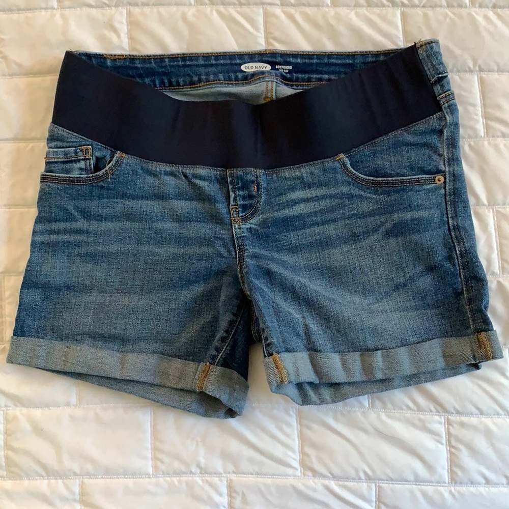 Old Navy boyfriend denim shorts size 10 maternity